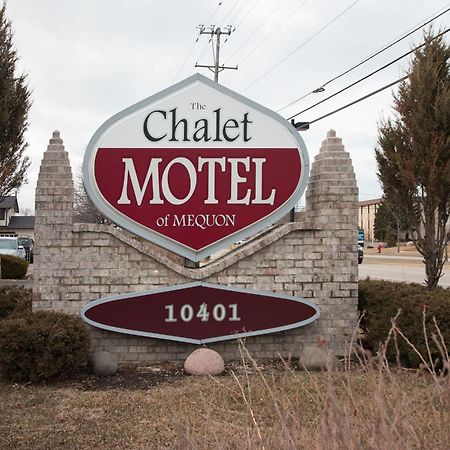 Mequon The Chalet Motel מראה חיצוני תמונה