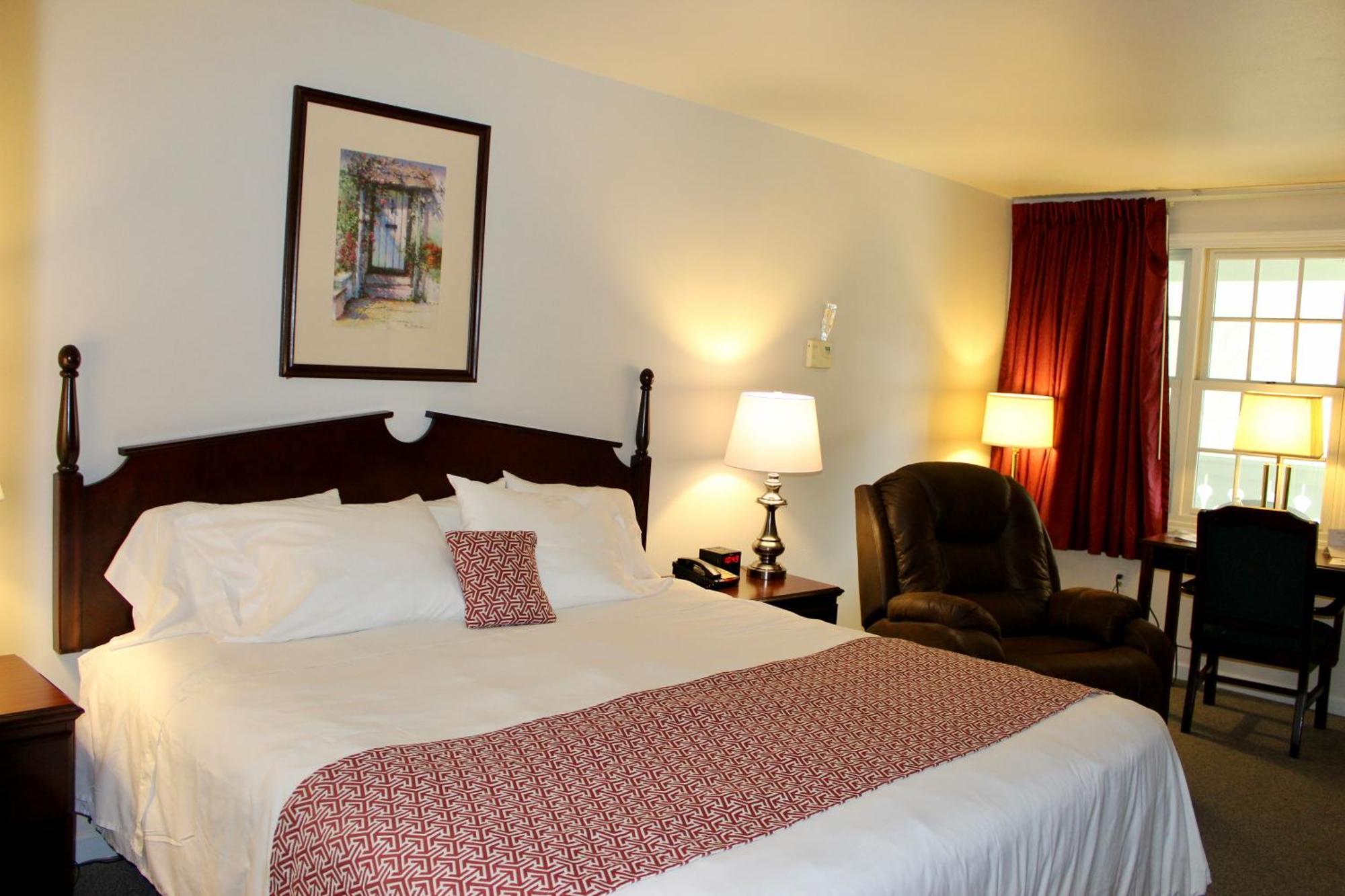 Mequon The Chalet Motel מראה חיצוני תמונה